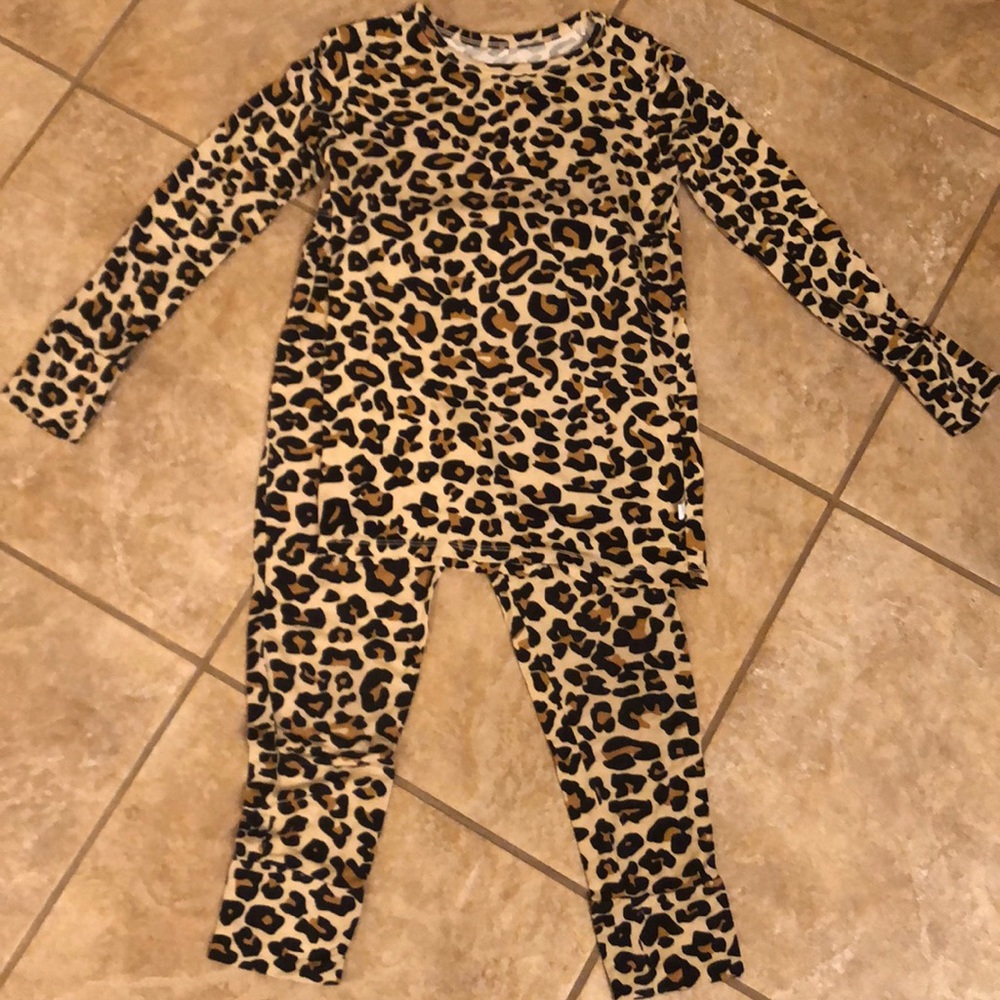 Posh peanut size 6T Lana Leopard pajama set